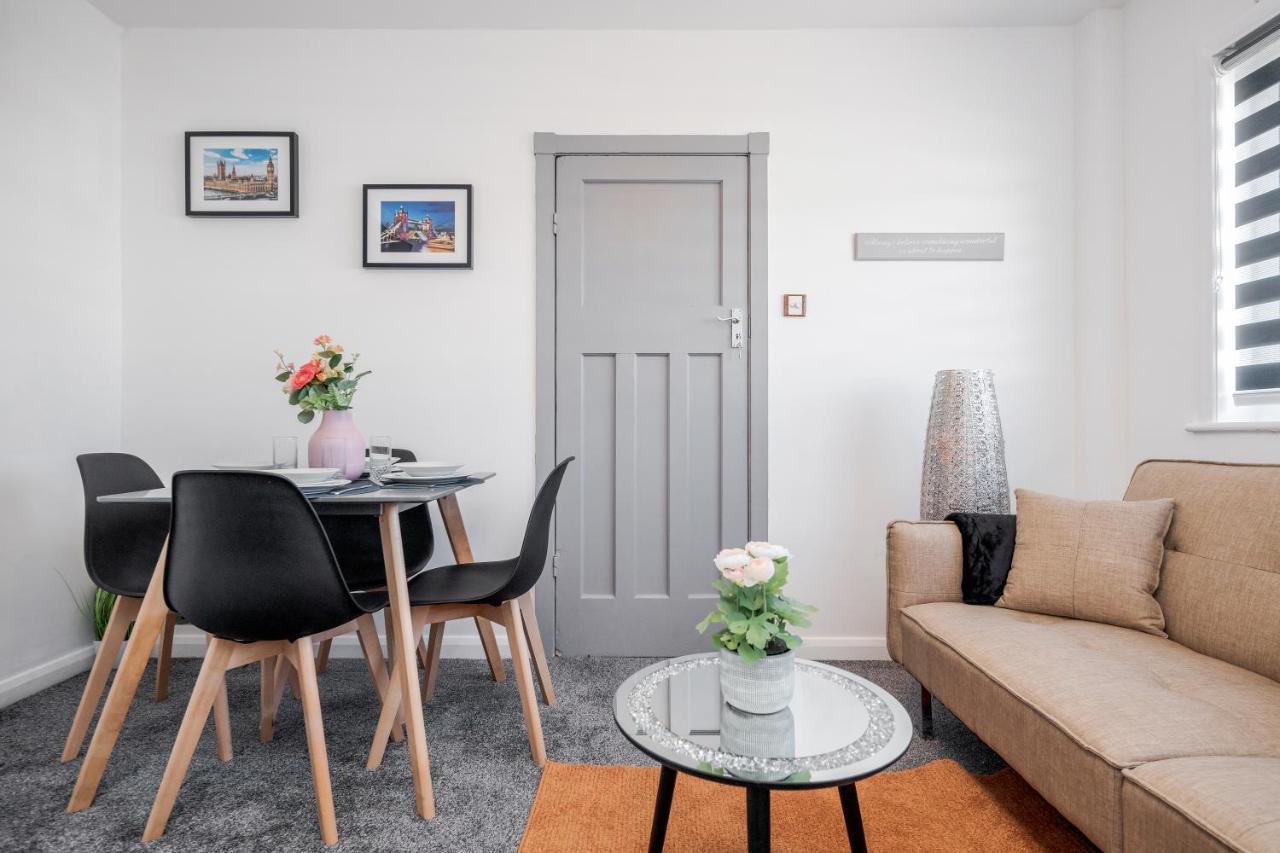 Heathrow 2-Bedroom Maisonette With Parking ウェストドライトン エクステリア 写真