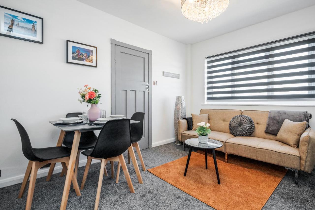 Heathrow 2-Bedroom Maisonette With Parking ウェストドライトン エクステリア 写真
