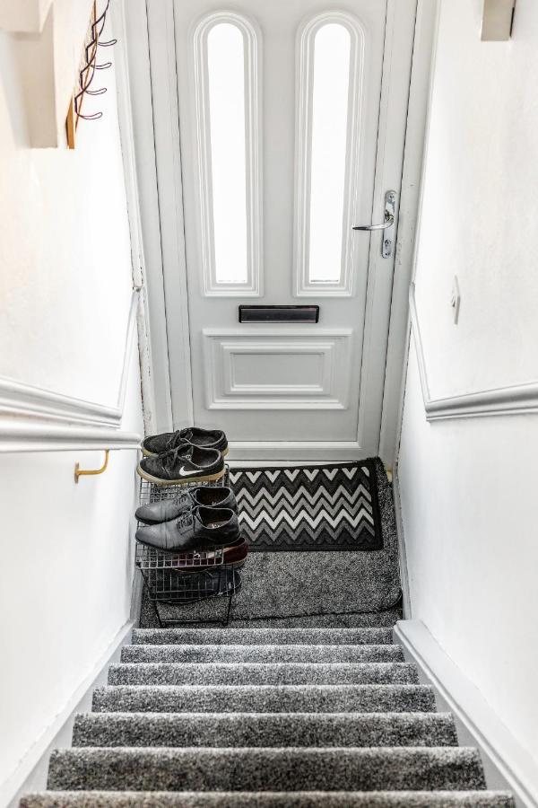 Heathrow 2-Bedroom Maisonette With Parking ウェストドライトン エクステリア 写真